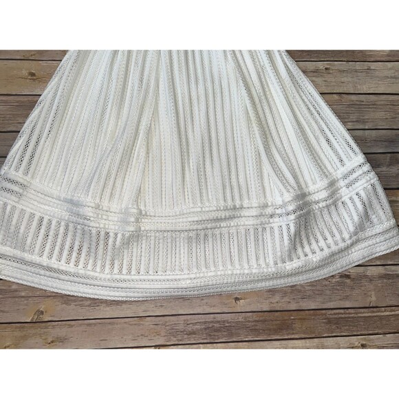 Women's H&M White Eyelet Pleated A-line Skirt Size 4 - Picture 3 of 6